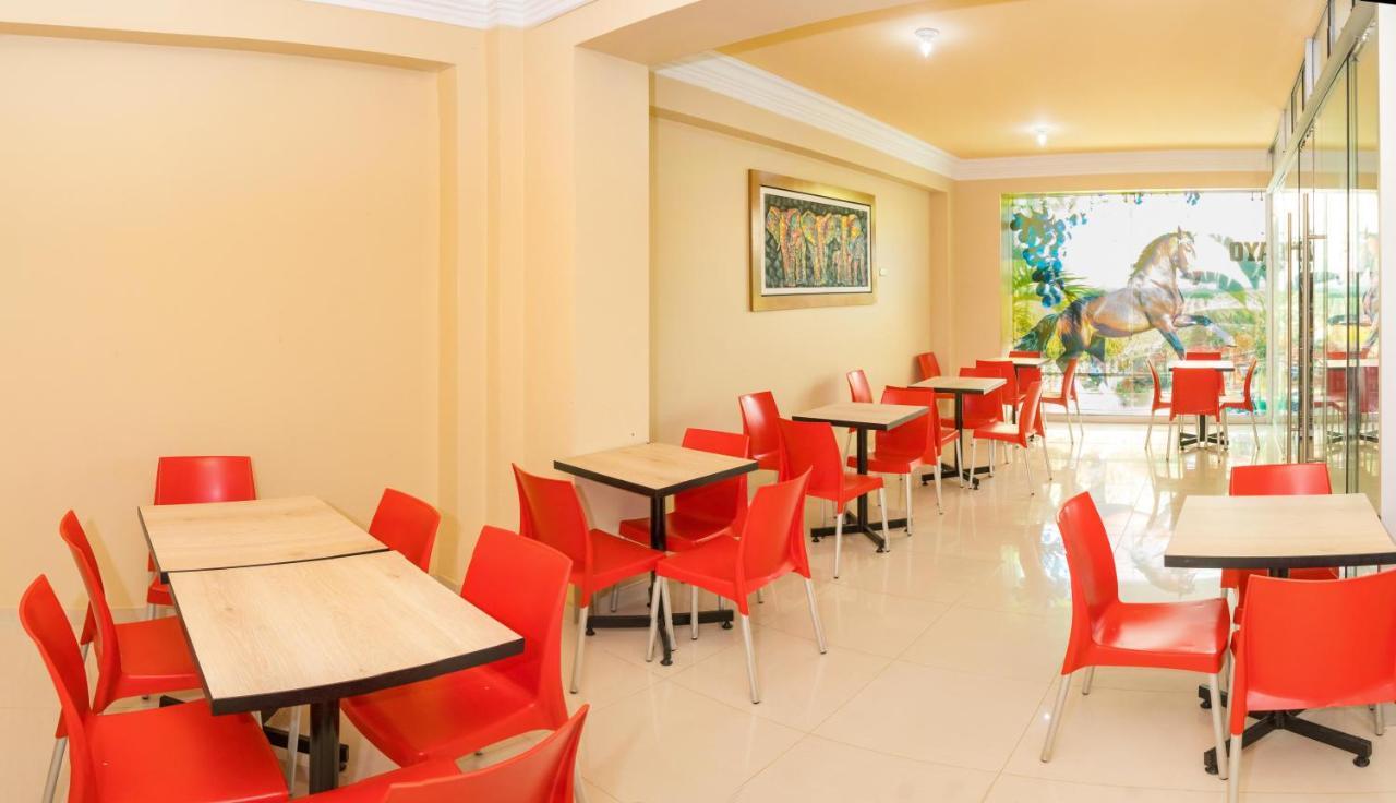 Hotel Savilayo Іка Екстер'єр фото